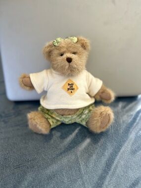 Boyds pregnant bear